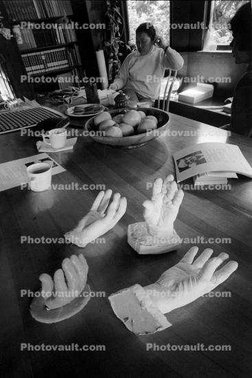 Ruth Asawa Hands reaching