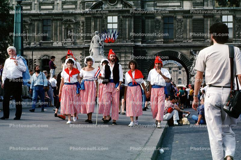 performing on the Street, costume