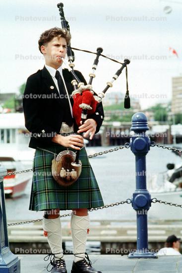 Bagpipe Player