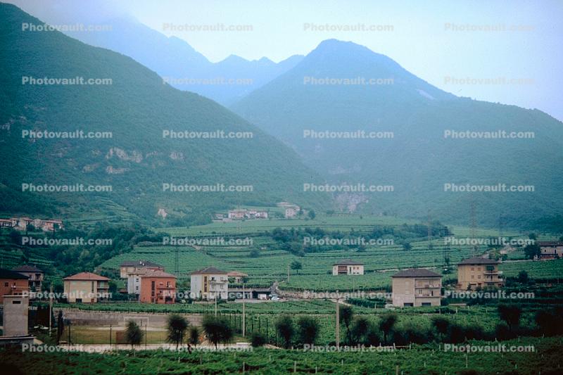 Houses, Homes, buildings, Italian Alps, mountains