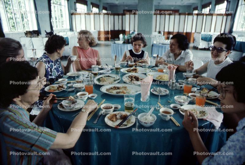 table setting, Lunch, Women, Ladies, 1960s