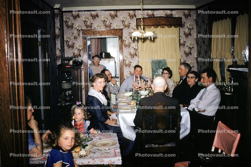 Thanksgiving Turkey Dinner, table, girls, 1940s