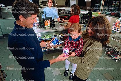 Shoppers, child, mom, dad, Cash Register, Convenience Store, cashier, C-Store