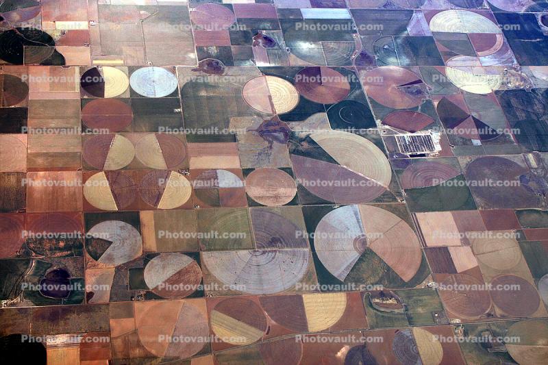 Center-pivot irrigation, over the Central Valley, near Fresno, Center Pivot Irrigation, Fields, patchwork, checkerboard patterns, farmfields