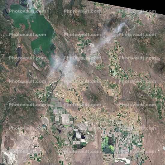 Drought in the Klamath River Basin, patchwork, checkerboard patterns, farmfields
