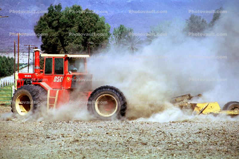 Versatile 850 Tractor, Rotary Plow, dust, mechanization, heavy equipment, Coachella, California, Dirt, soil