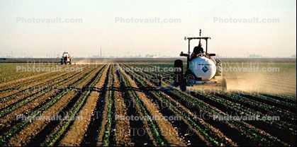 Fields, tractor, mechanization, dust, fertilizer, tank, Panorama, Dirt, soil