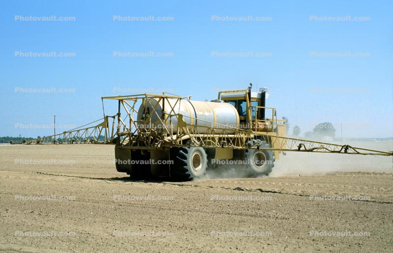Pesticide Sprayer, Central Valley, California, dirt, soil, Herbicide, Insecticide