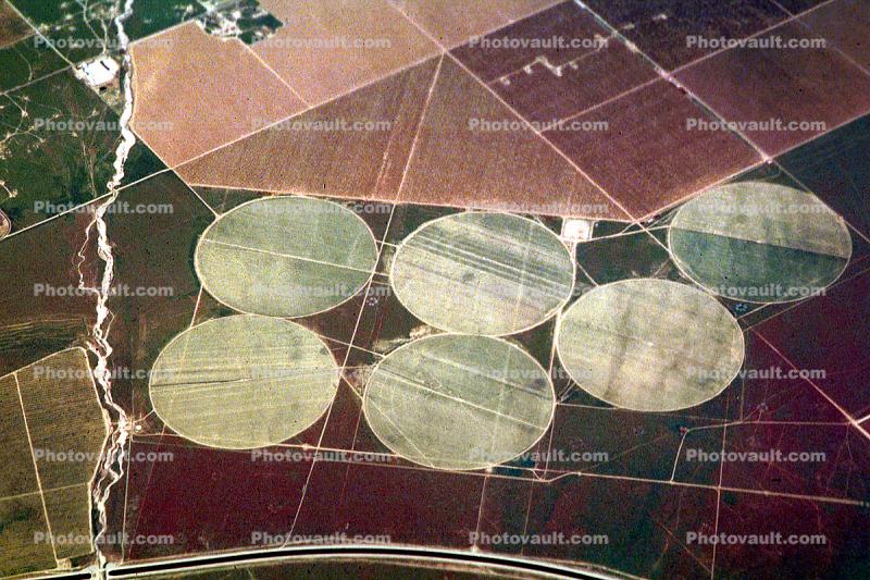 Center-pivot irrigation, Kern County, Round, Circular, Circle, patchwork, checkerboard patterns, farmfields