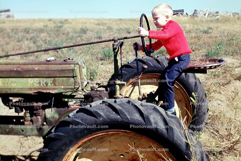old time Tractor, Boy, John Deere, 1950s