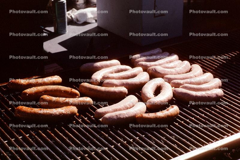 onion, hot dog, wiener, sausage, meat, tubesteak, hotdog, BBQ, grill