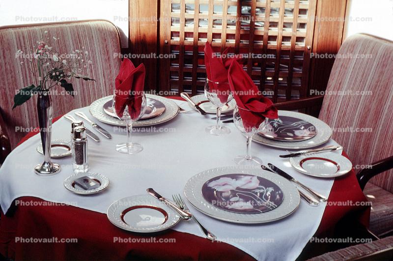 Empty Set Table, Setting, 11 February 1985
