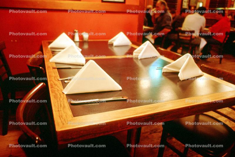 empty table setting