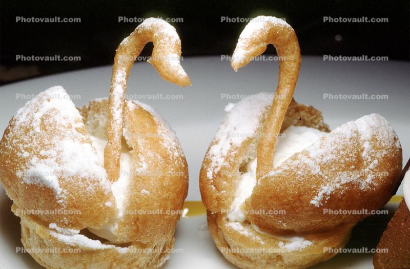 Japanese Swan Pastry