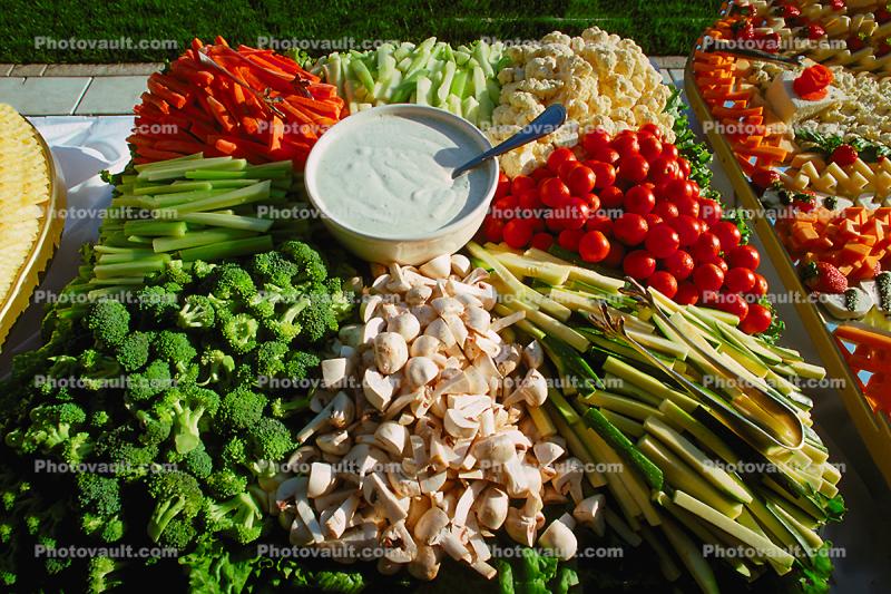 mushrooms, brocoli, celery, carrots, tomatoes, dip
