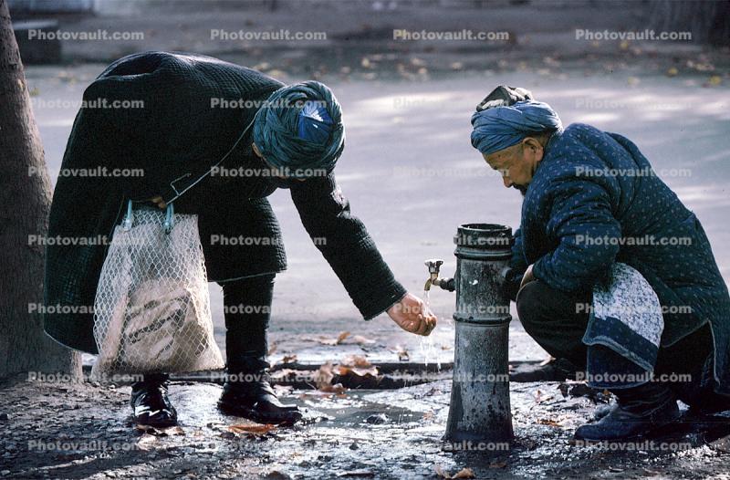 Water Fawcet, spigot, Men, Samarkand, Uzbekistan
