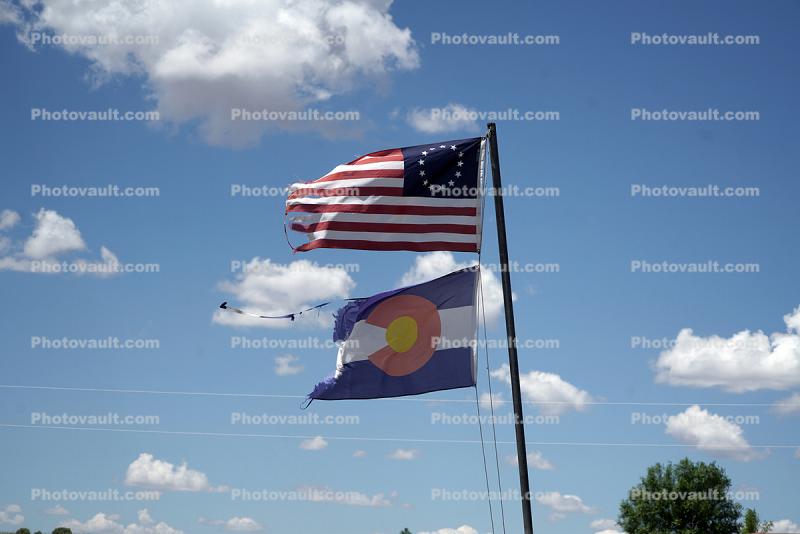 Original Thirteen Colonies, tattered State of Colorado Flag