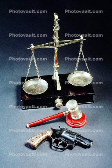 Scales of Justice, Hand Gun, Revolver, Gun Control, Pistol, Second Amendment, Gavel, Mallet, Handle