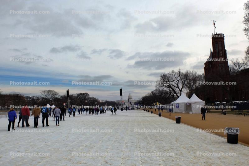 Mats on the Mall, Smithsonian, Preparing for Trump Inauguration Day, 19/01/2017