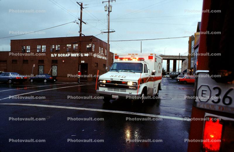 Ambulance, flashing lights, 17th street, Potrero Hill