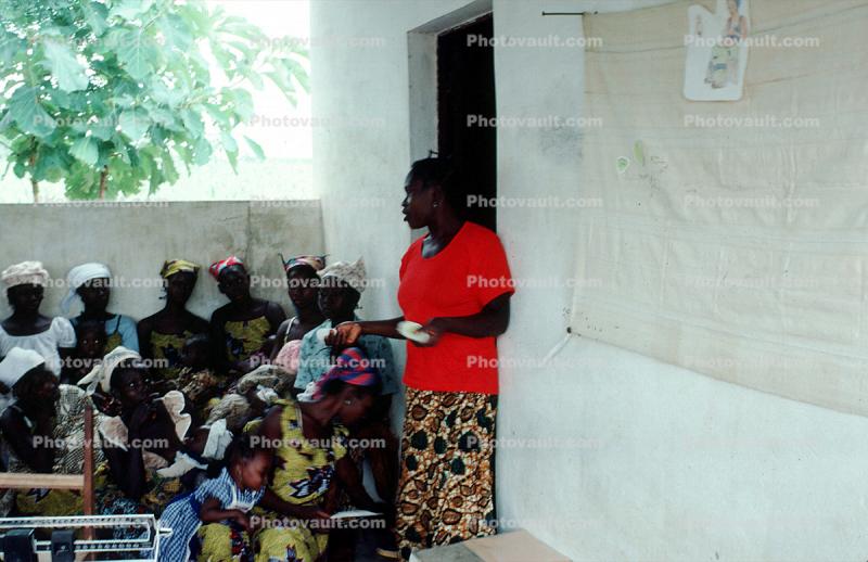 Teaching Mothers Basic Health Care for their Children, Well Baby Clinic, Bobo-Dioulasso