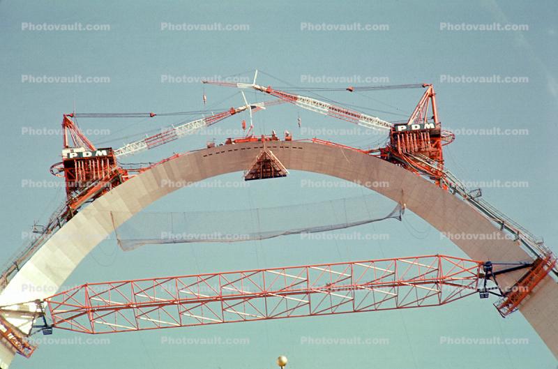 Creeper Cranes, Gateway Arch Construction, Saint Louis Missouri, 1964, 1960s