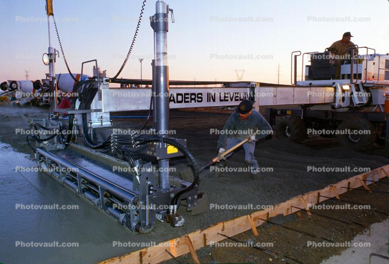 Leveling Machine, device, early morning pouring cement for a large floor