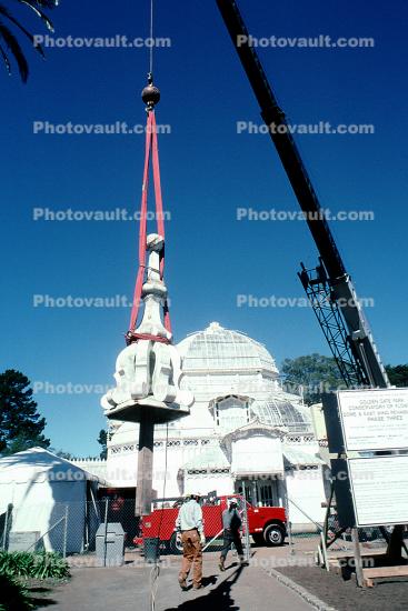 Conservatory Of Flowers, Telescopic crane, Link-Belt HTC-835 Hydraulic Truck Crane, telehandler
