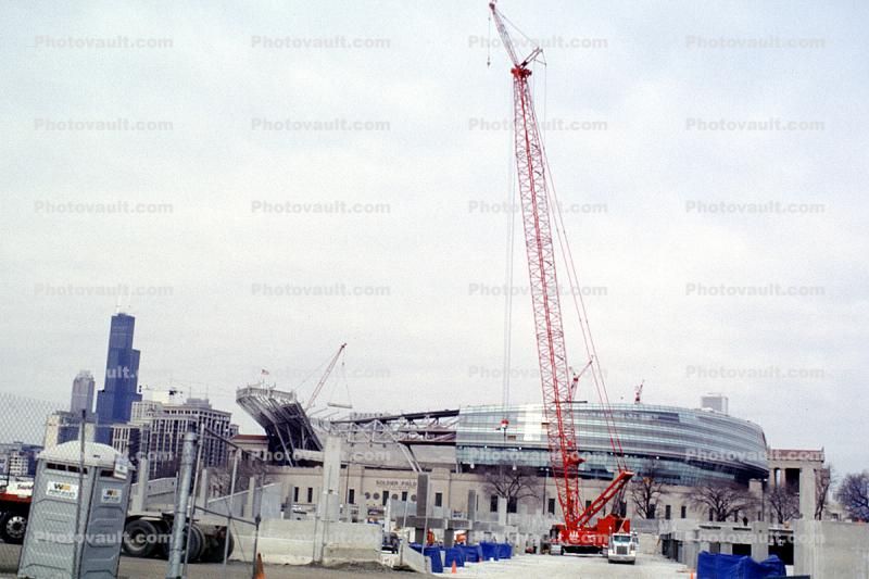 Soldier Field, stadium reconstruction, Manitowoc 14000 Lattice Boom Crawler Crane