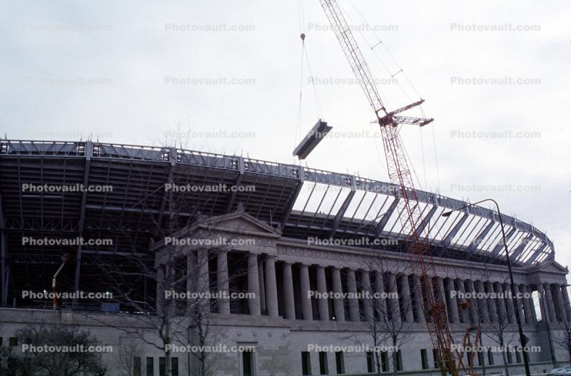 Soldier Field, stadium reconstruction, Manitowoc 14000 Lattice Boom Crawler Crane