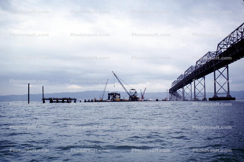 Crane, barge, construction of the new Eastern Span of the Bay Bridge