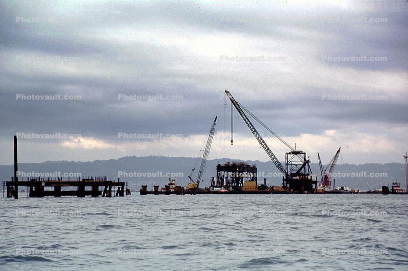 Crane, barge, construction of the new Eastern Span of the Bay Bridge