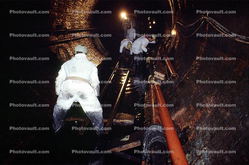underground pipe, Crew, Tunnel