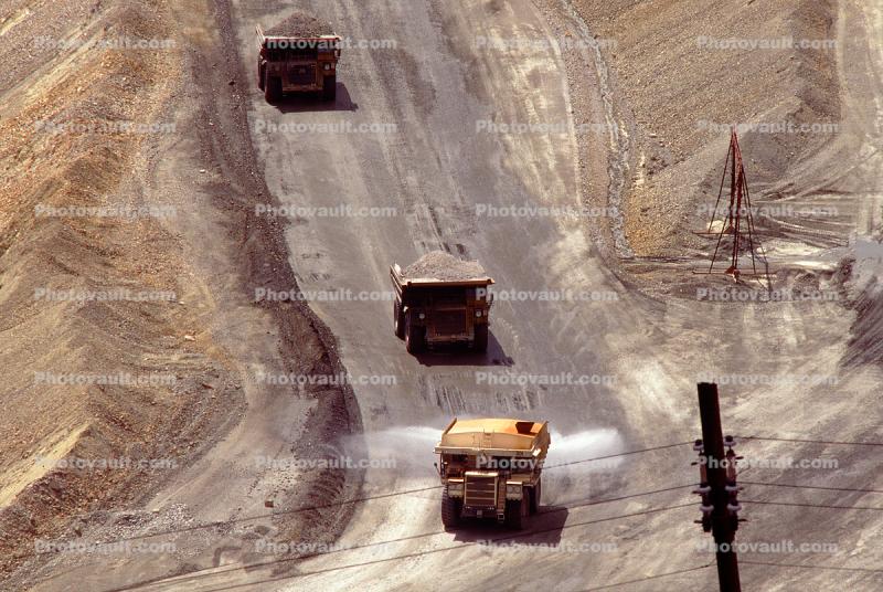 Caterpillar 797B, Giant Dump Truck, Bingham Canyon Mine, Utah, diesel