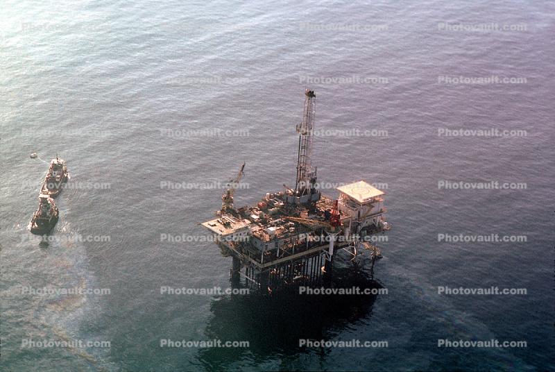 Oil Drilling Rig, Huntington Beach, Offshore Oil Drilling Platform