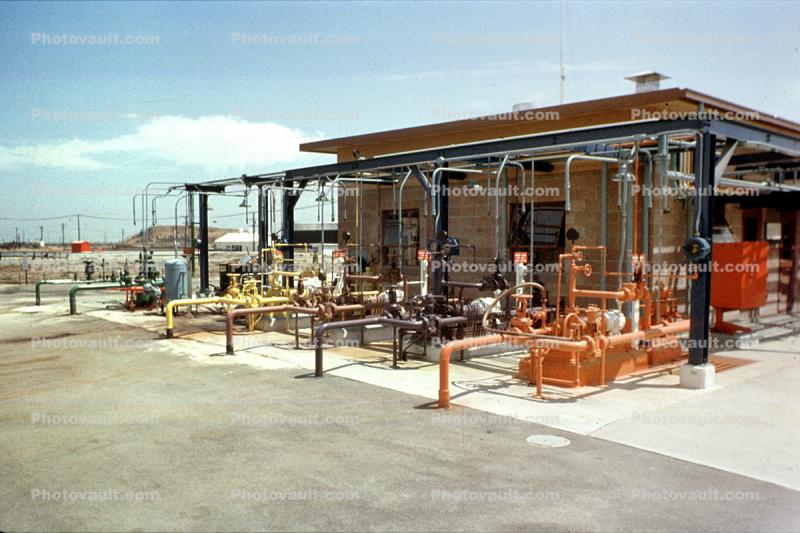 Pipes, Mixing Station, Building, Oleum, California