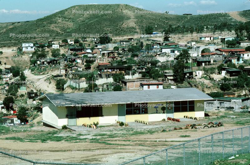 elementary school, Colonia Flores Magon
