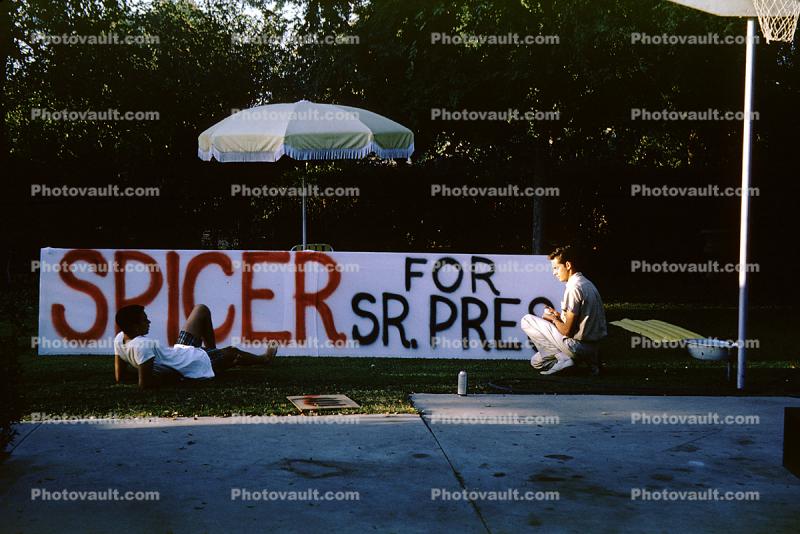 Banner, Election Campaign, Spicer for Sr. Pres, backyard, umbrella