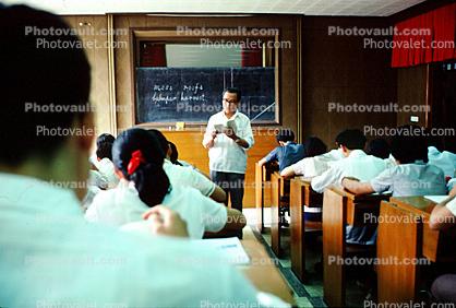 Classroom, Teacher, China, 1974, 1970s