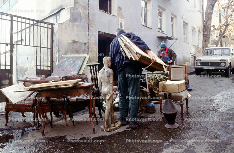 Salvaging what they can, Civil War, Tblisi, Republic of Georgia