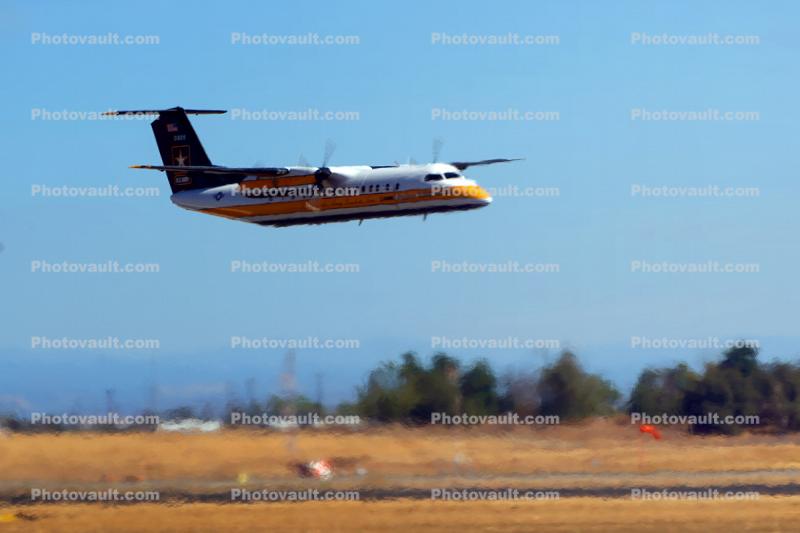 17-01609, Golden Knights Parachute Team, Bombardier Dash 8-315, 01609, Aircraft