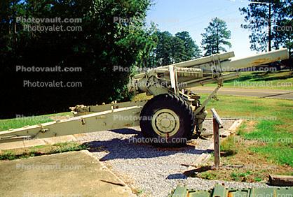 Mobile Gun, ww II, world war two, wheeled vehicle, Camp Shelby, Mississippi