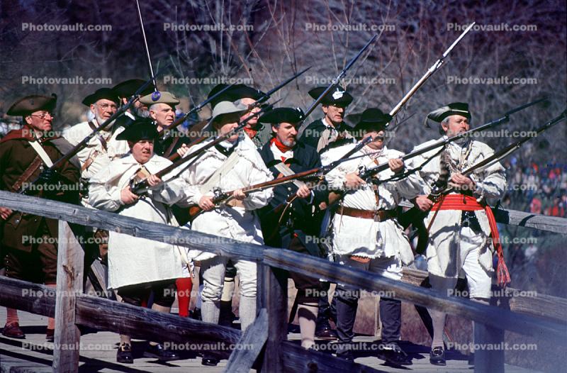 Revolutionary War, Men, Troops, americana, patriots, battlefield, uniforms, soldier, soldiers, colonial, American Revolution, Continental Army, History, Historical, War of Independence, artillery, soldiers, musket, gun, firepower