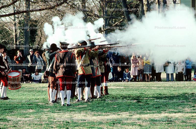 Patriot, Soldiers Firing Rifle, Revolutionary War, American Revolution, Battlefield, Continental Army, History, Historical, War of Independence, infantry, soldiers, musket, gun, firepower