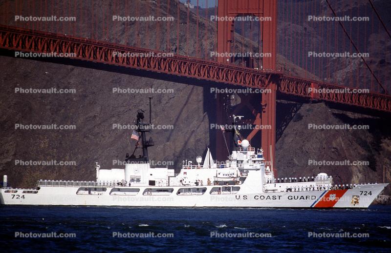USCGC Munro, WHEC-724, Golden Gate Bridge, High Endurance Cutter, USCG