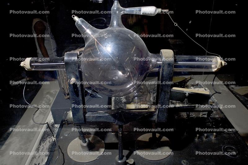 Antique Frankenstein Device, lab, discharge sphere