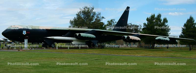 Boeing B-52D Stratofortress, Castle Air Force Base, Panorama