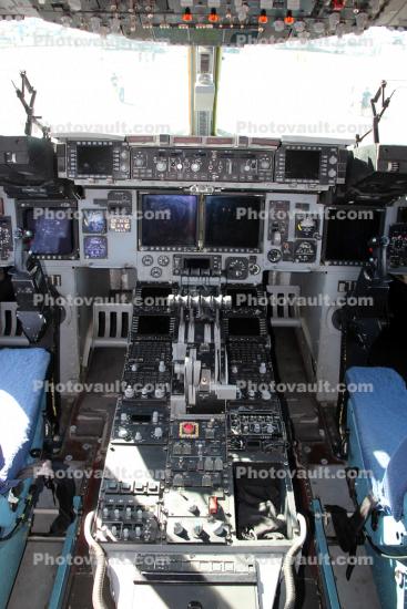 5142, 05-5142, Boeing C-17A Globemaster III, 452nd AMW