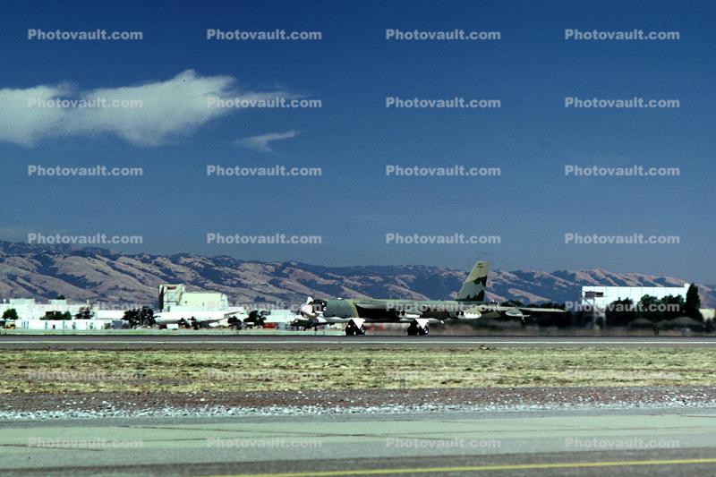 Boeing B-52 Stratofortress, NAS Moffett Field (Federal Airfield), Mountain View, California, United States Air Force, USAF