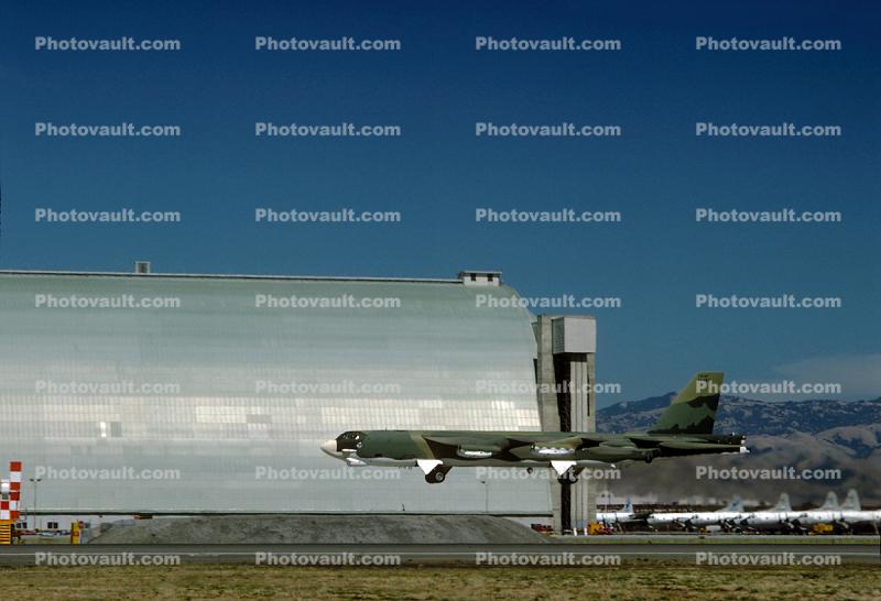 Boeing B-52 Stratofortress, NAS Moffett Field, Hangars